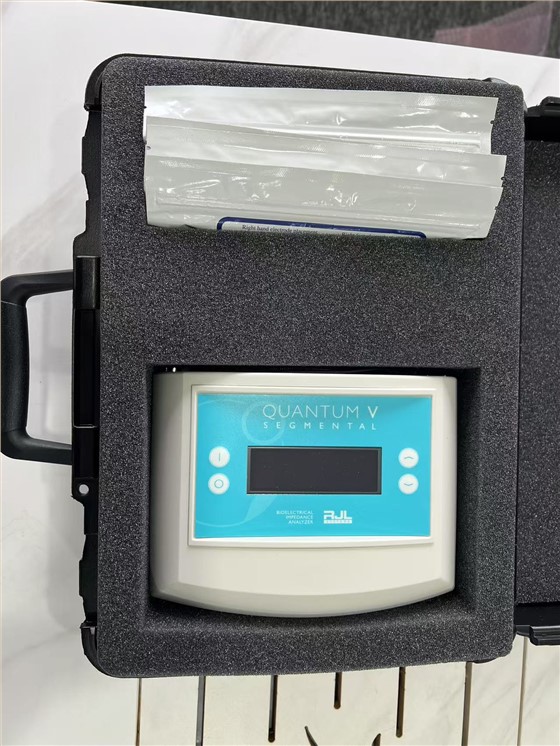 Quantum V便携式生物电阻抗分析仪 (4) Quantum V便携式生物电阻抗分析仪 (4)