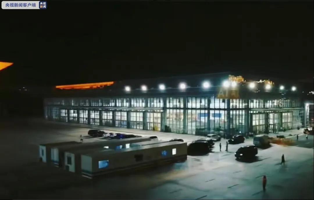 福建厦门连夜搭建方舱核酸实验室 加快全市全员核酸检测